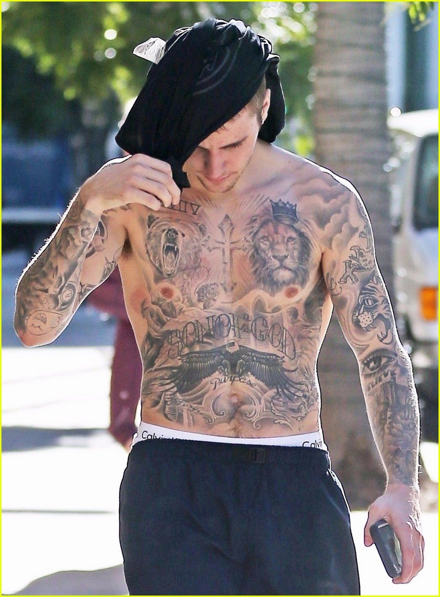 justin bieber goes shirtless shows off tattooed torso after workout 08