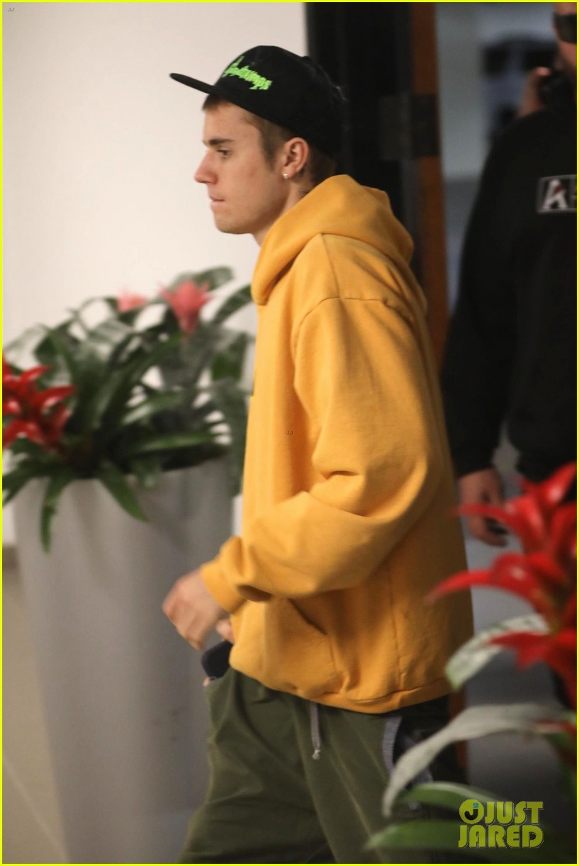 hailey justin bieber end their day with a meeting 04