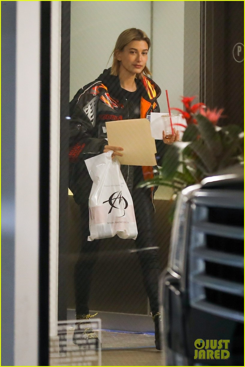 hailey justin bieber end their day with a meeting 05