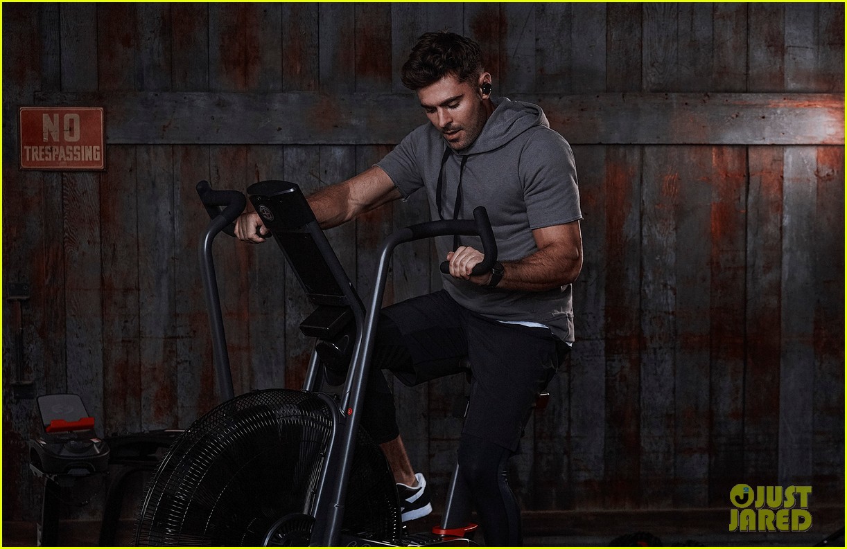 zac efron adriana lima curate amazon sports shop for new years 04
