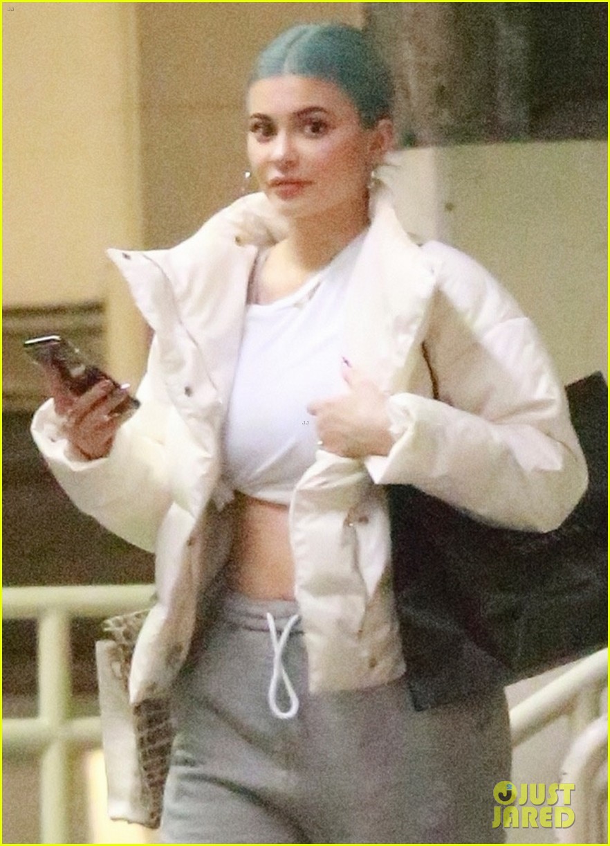kylie jenner sports a crop top for beverly hills shopping trip 04