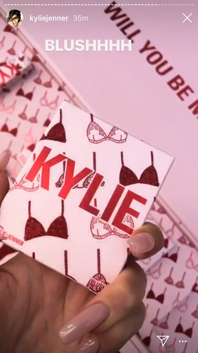 Kylie Jenner Shows Off Kylie Cosmetics Valentines Day Collection Photo 1211543 Photo 