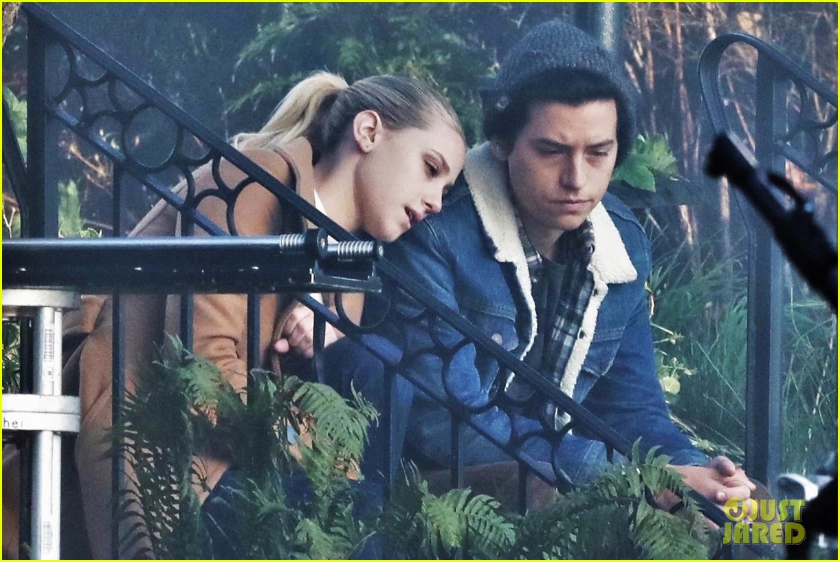 Cole Sprouse & Lili Reinhart Film Sweet Bughead Scenes for &apos;<b>Riverd...</b>