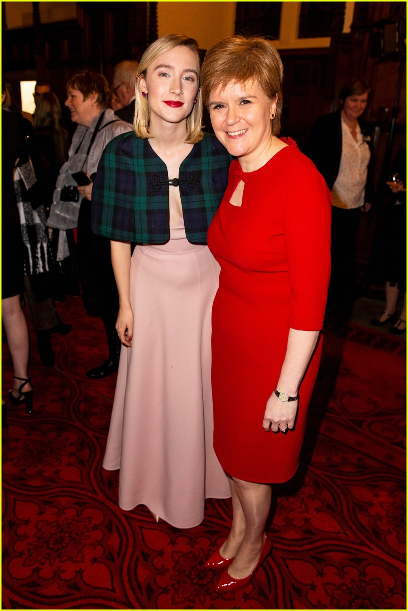 saoirse ronan is pretty in pink at mary queen of scots scotland premiere 14