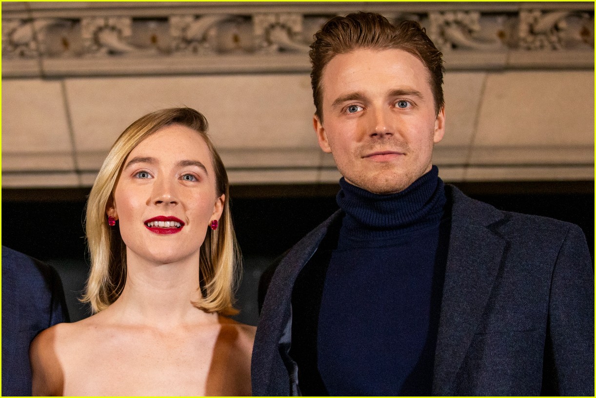 saoirse ronan is pretty in pink at mary queen of scots scotland premiere 19