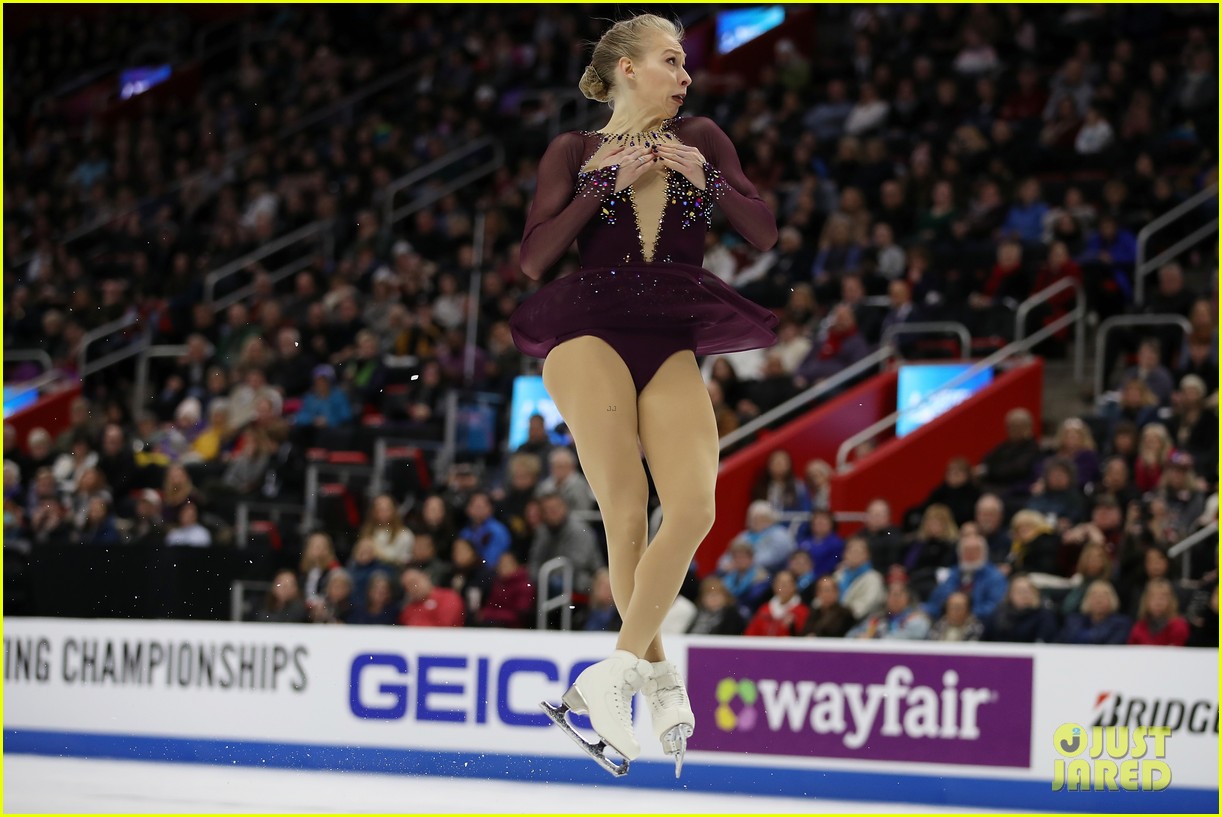 who won the ladies title at us figure skating national championship 21