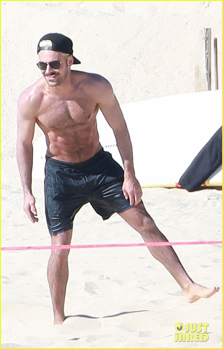 zac efron brother dylan shirtless mexico beach 01