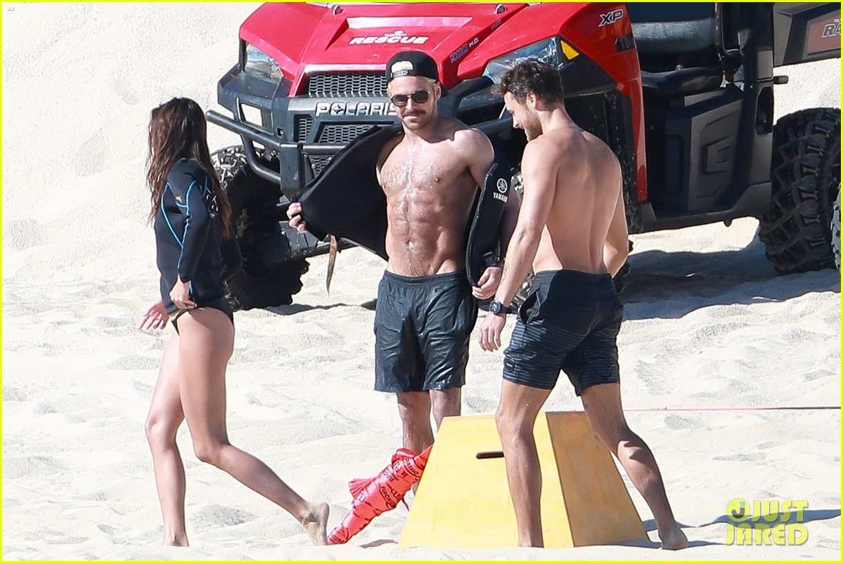 zac efron brother dylan shirtless mexico beach 11