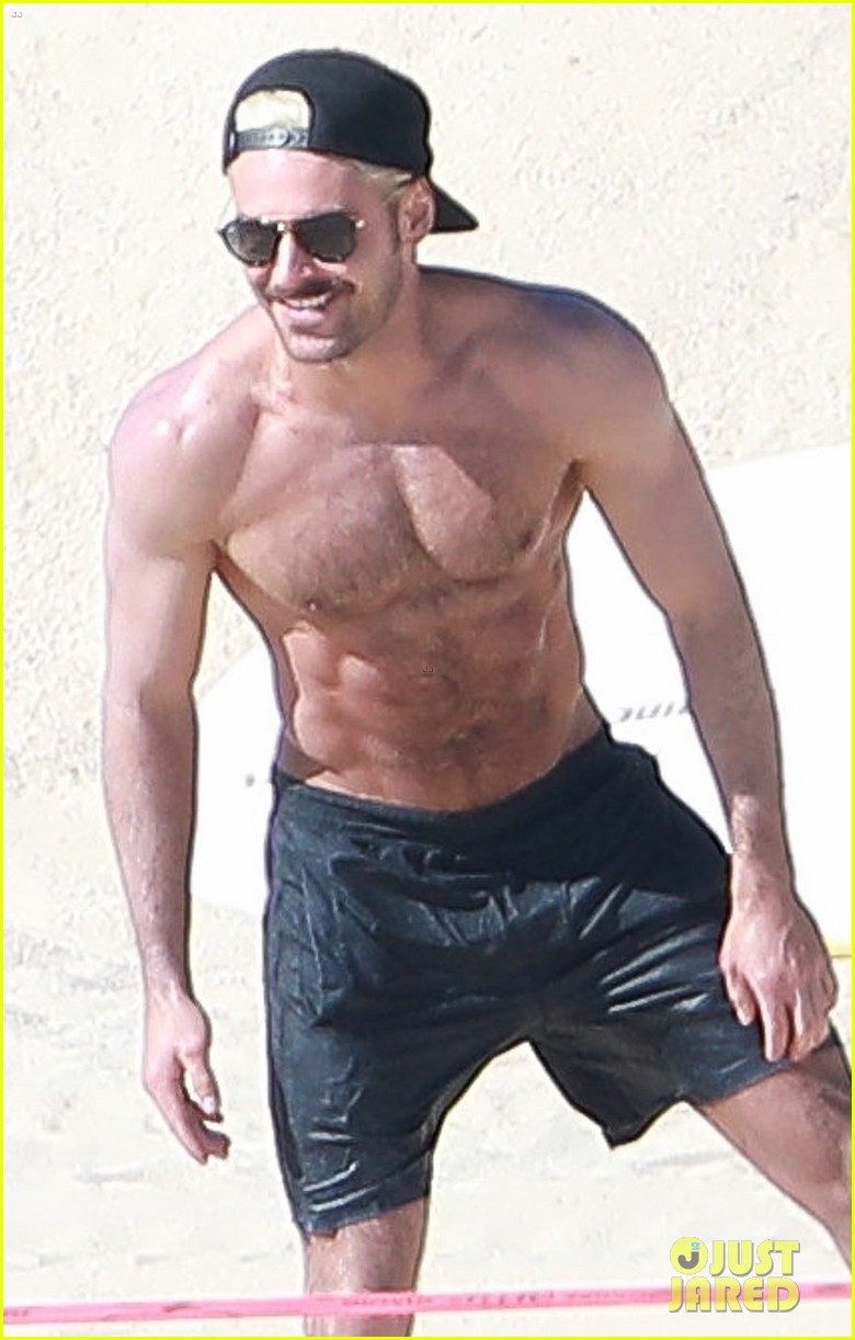 zac efron brother dylan shirtless mexico beach 12