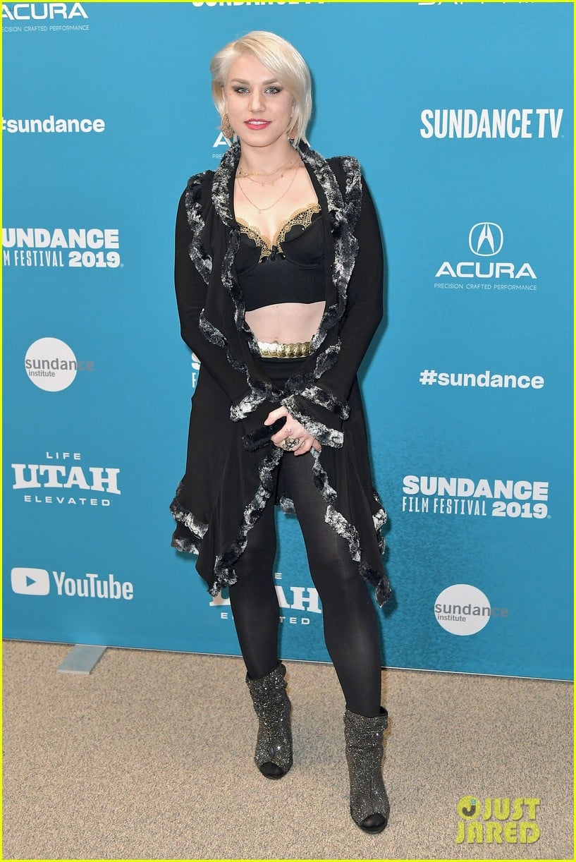 zac efron lily collins premiere extremely wicked at sundance 2019 12