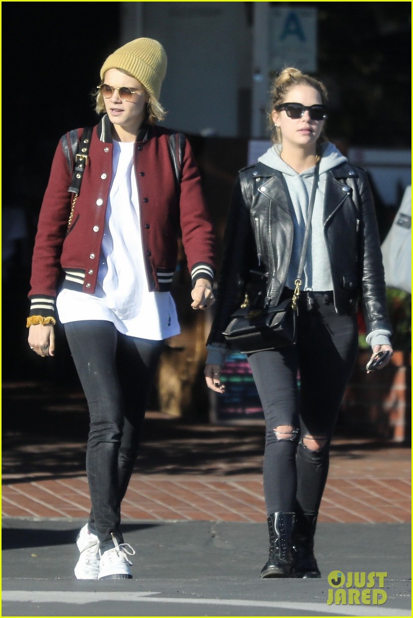 cara delevingne ashley benson step out for lunch in weho 01