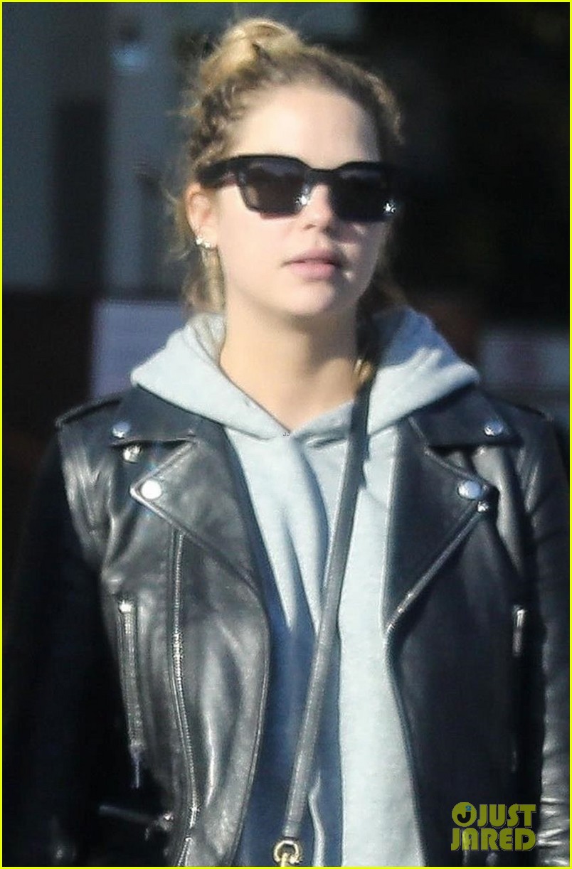 cara delevingne ashley benson step out for lunch in weho 02
