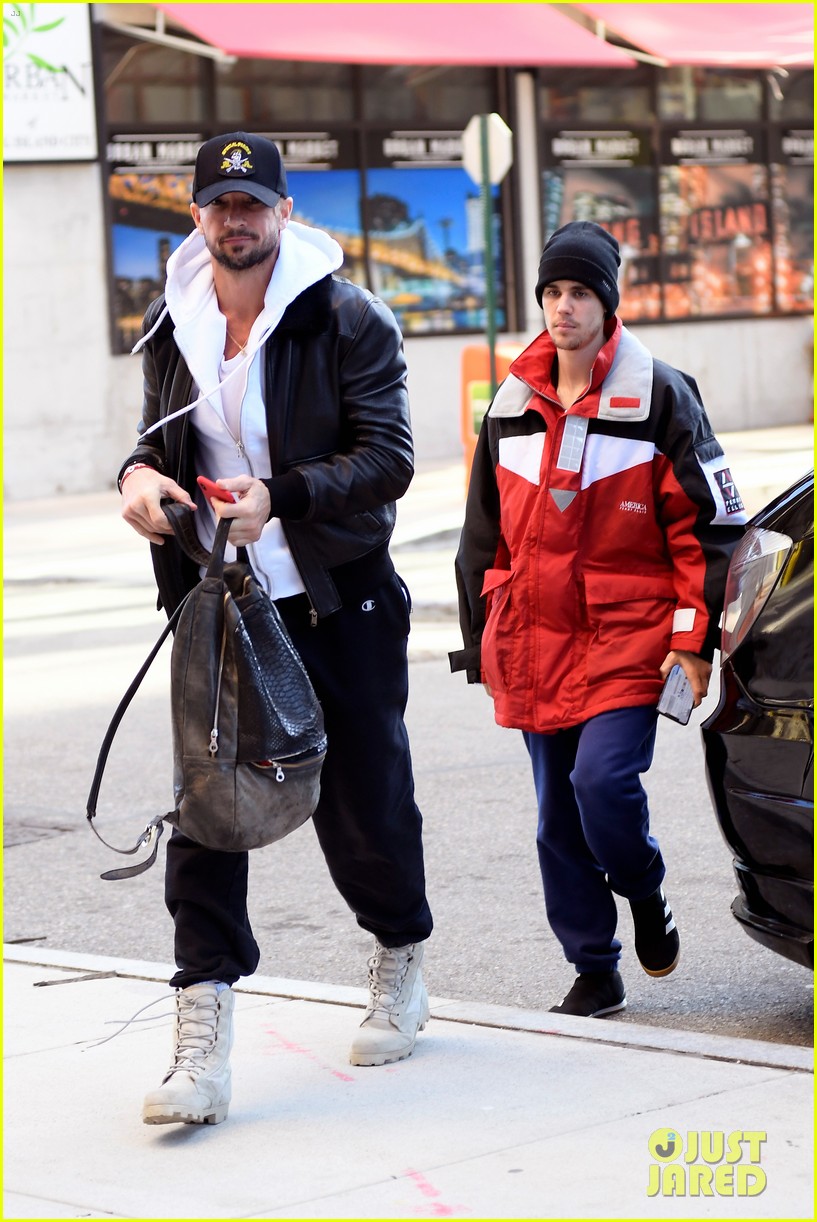 justin bieber pastor carl lentz spend the day together in nyc 08