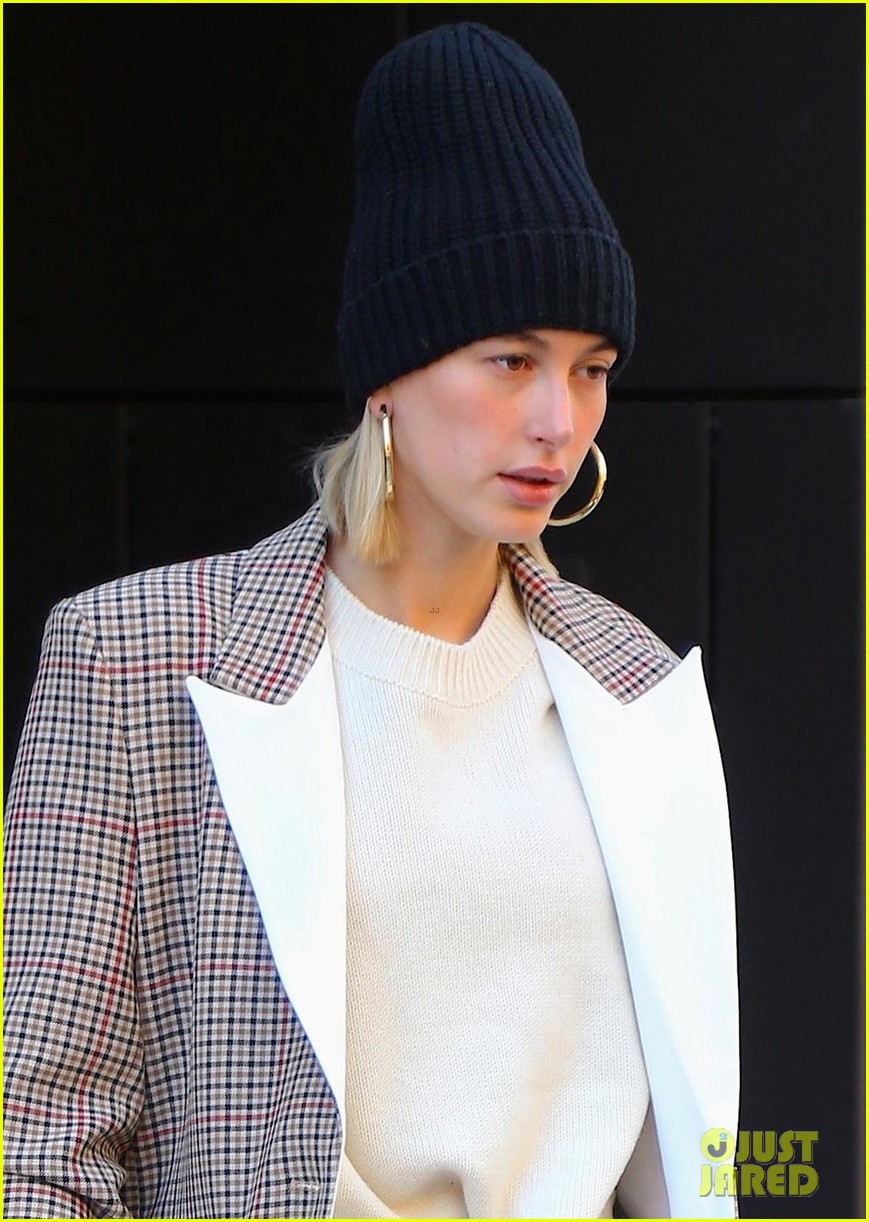 justin bieber wife hailey step out for the day in nyc 03