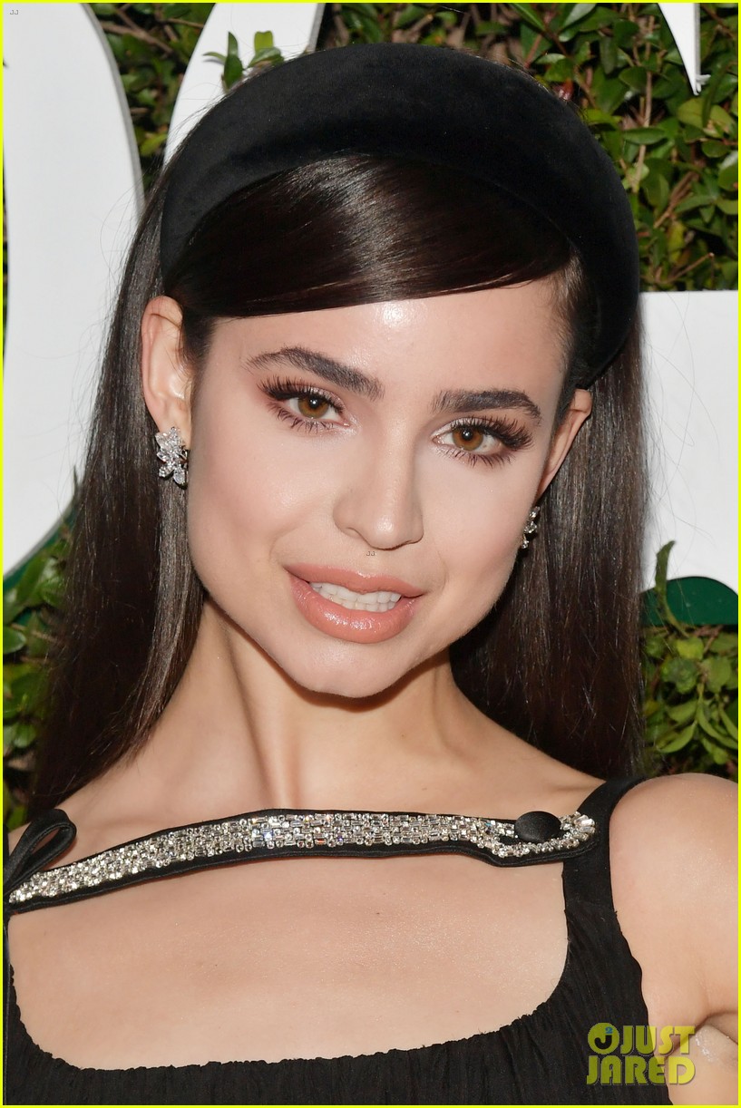 sofia carson joins pll the perfectionists cast at teen vogues young hollywood party 03