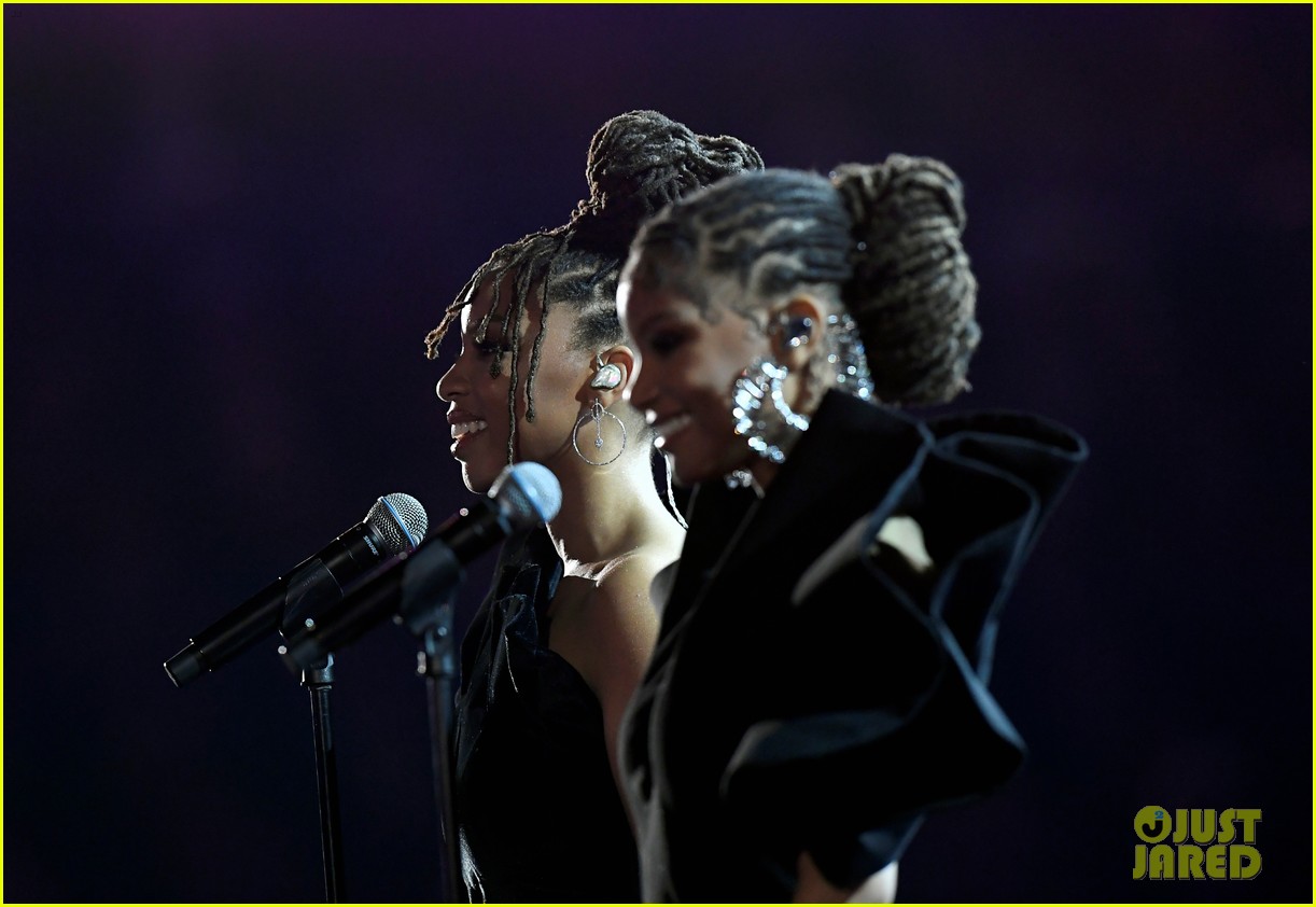 chloe x halle perform where is the love at grammys 11