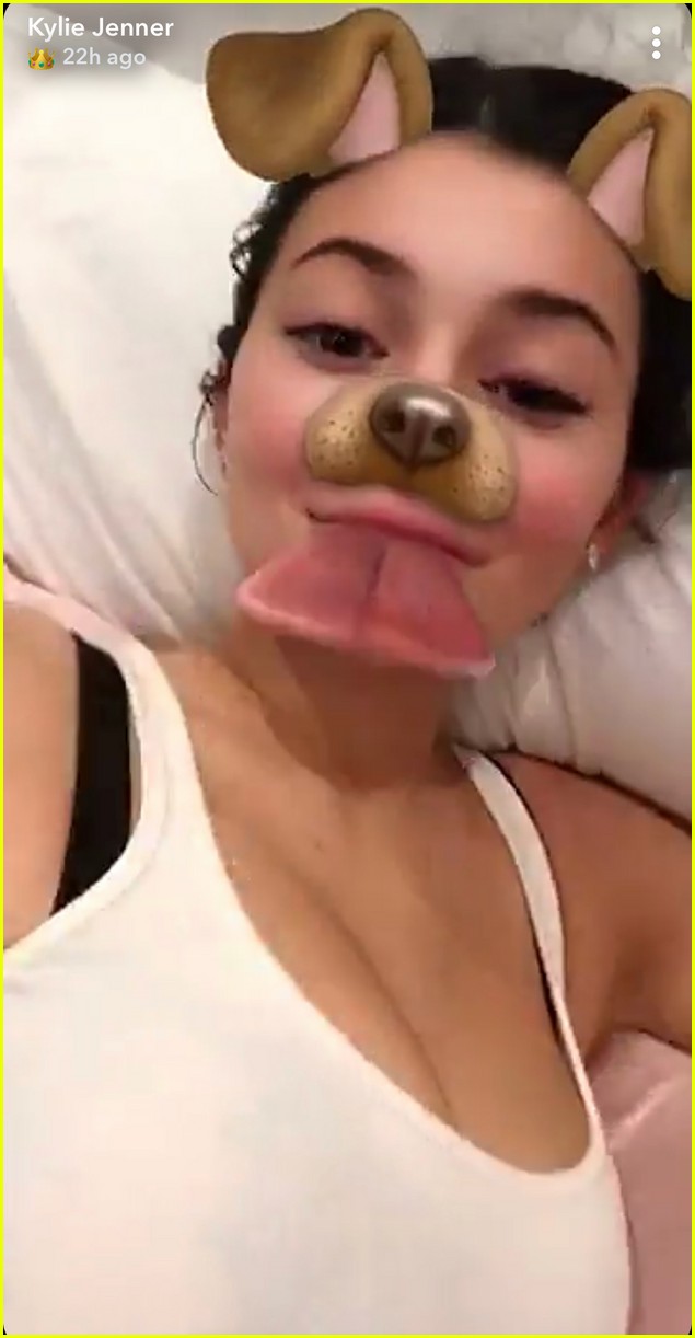 kylie jenner snapchat with jordyn woods 01