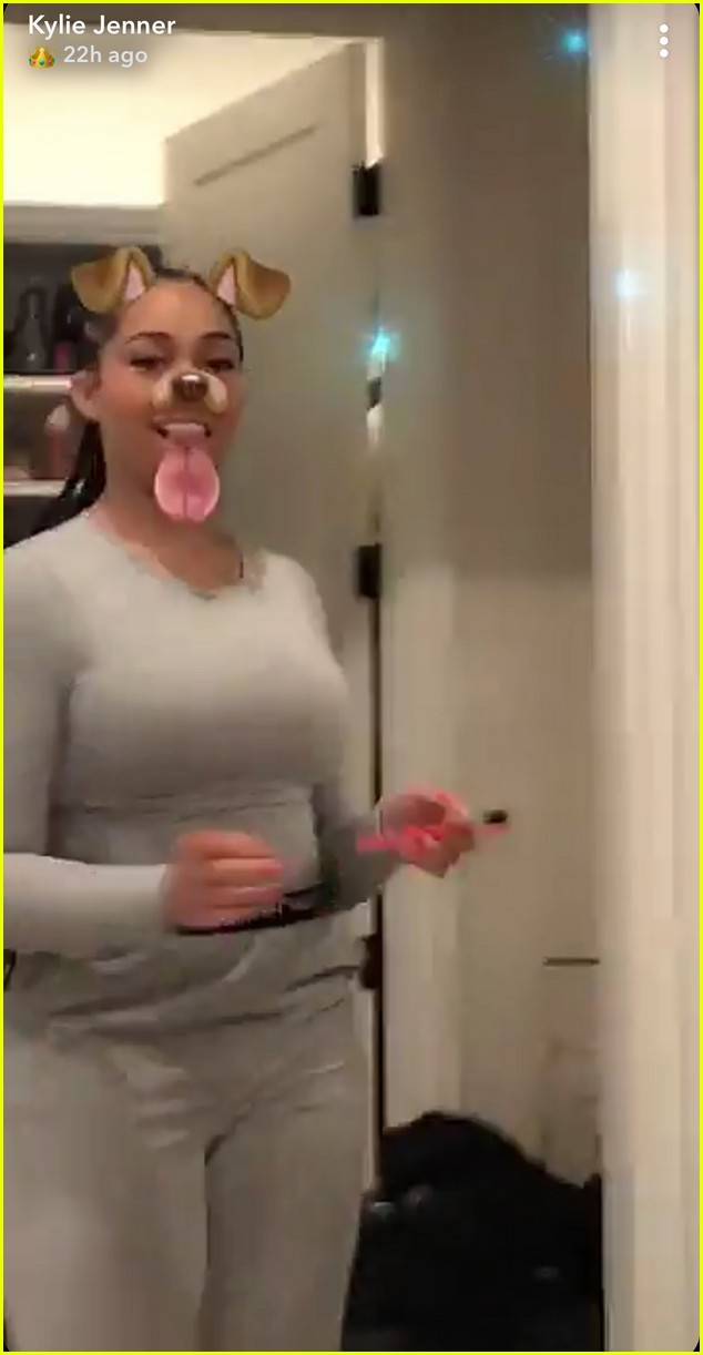 kylie jenner snapchat with jordyn woods 02