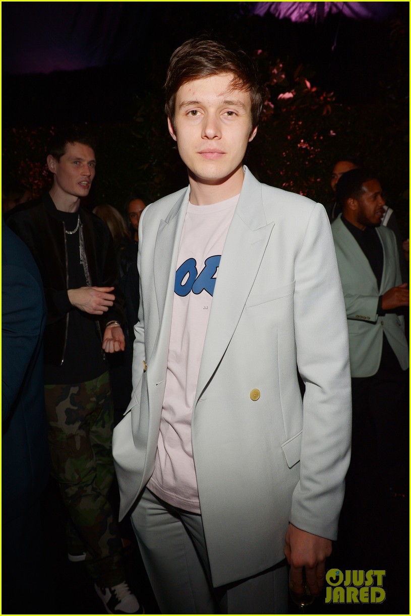 nick robinson suits up in light blue for diors pre grammys event 03