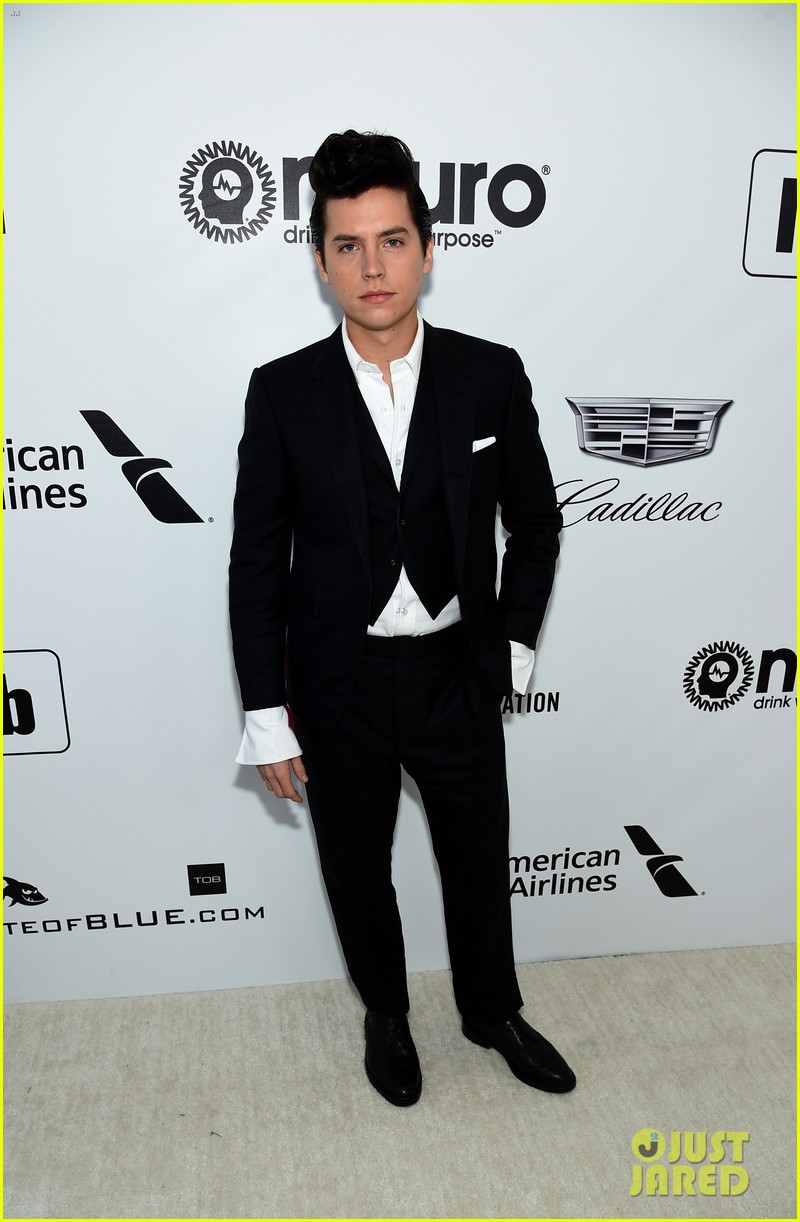 cole sprouse dylan sprouse vanity fair oscar party 07