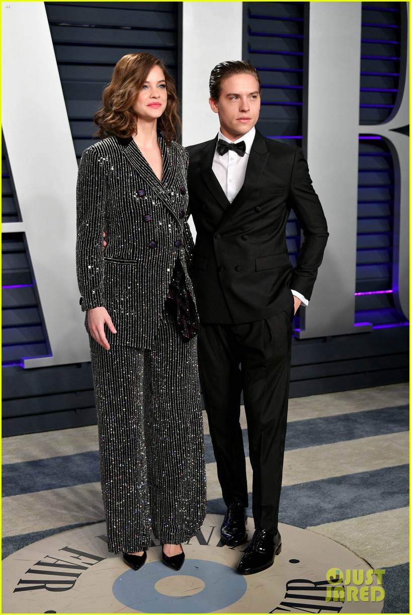cole sprouse dylan sprouse vanity fair oscar party 14