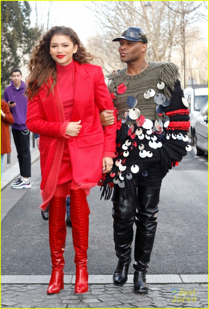 zendaya red outfit hp relax 01