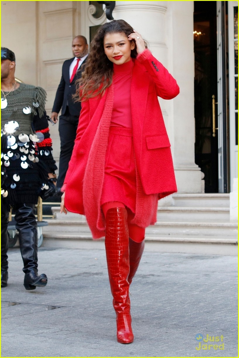 zendaya red outfit hp relax 05