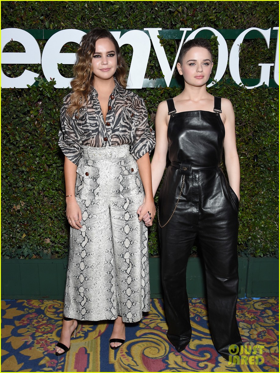 maddie mackenzie ziegler are beauties in black at teen vogues young hollywood party 14