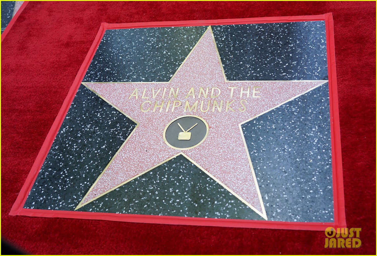 alvin and the chipmunks receive star on walk of fame 02