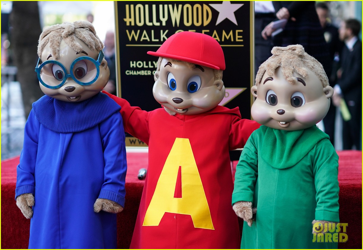 alvin and the chipmunks receive star on walk of fame 05