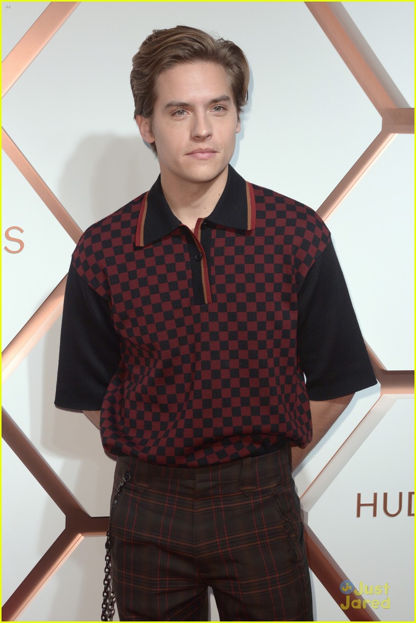 dylan sprouse hudson yard event nyc 02