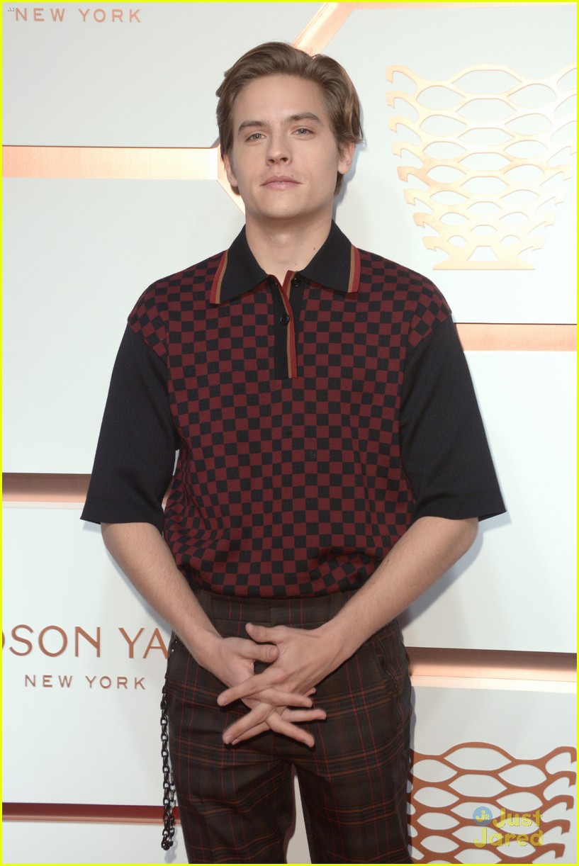 dylan sprouse hudson yard event nyc 09