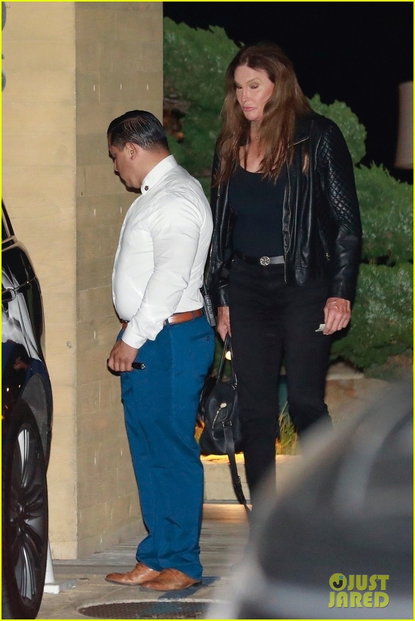 kendall and caitlyn jenner grab dinner at nobu after caitlyns trip to greece 02