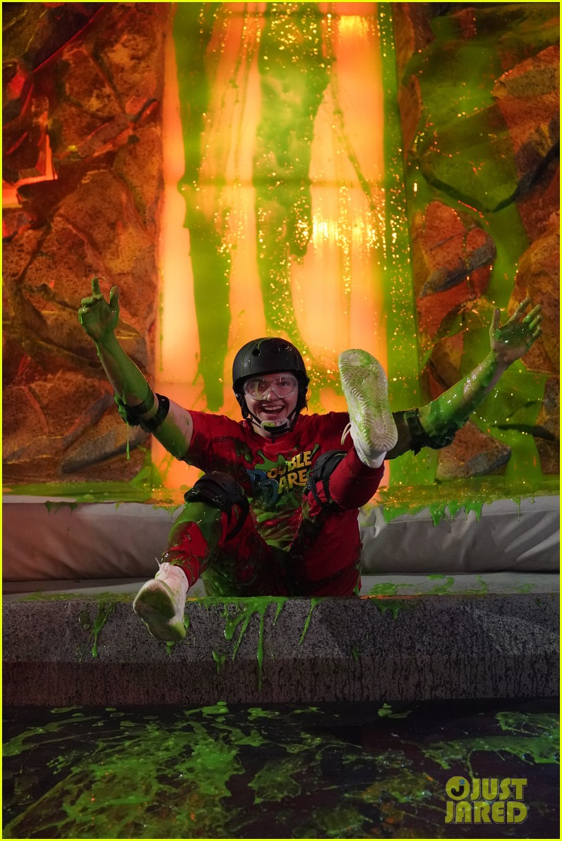 joel courtney gets covered in slime on double dare 03