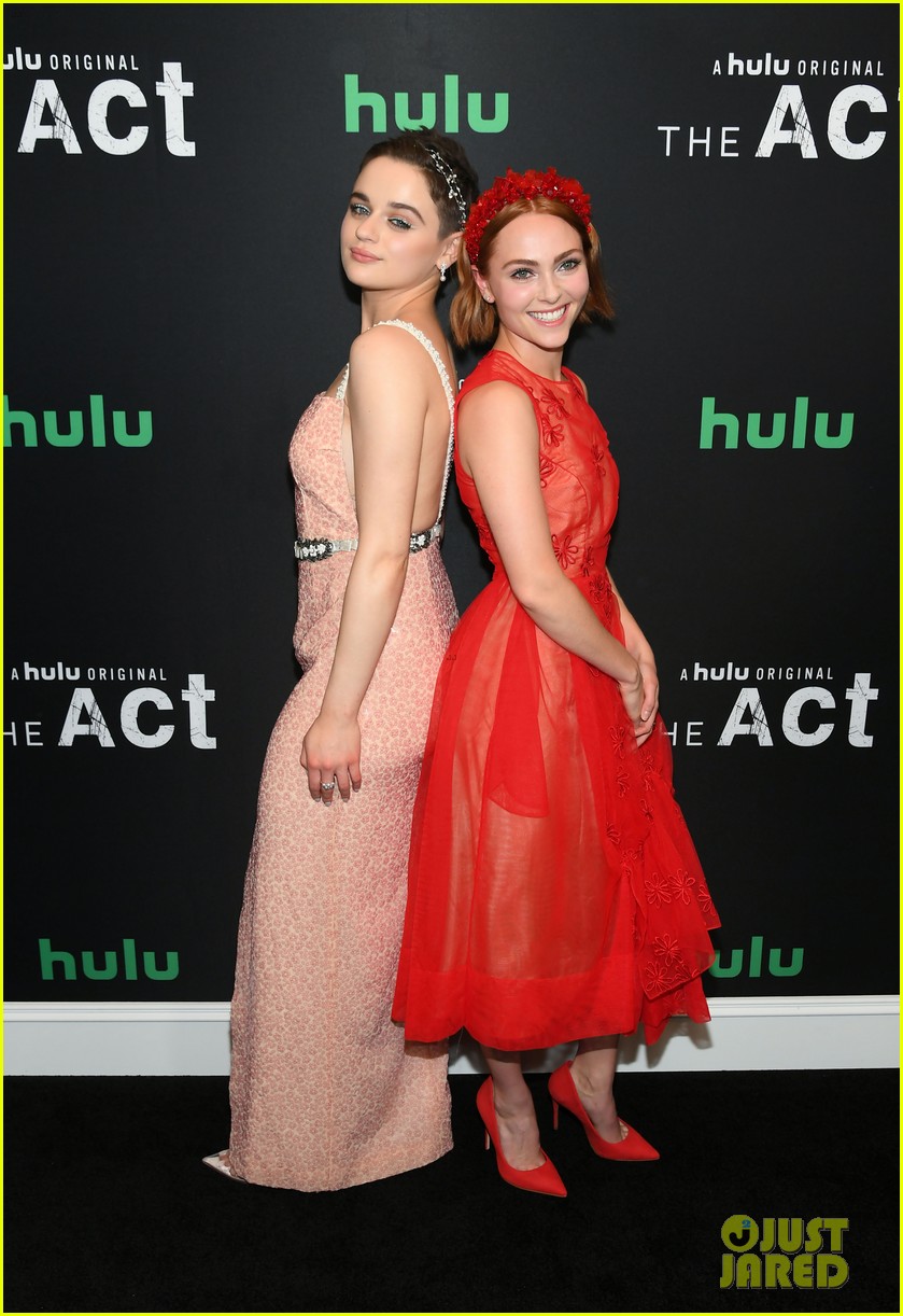 joey king patricia arquette the act nyc premiere 05