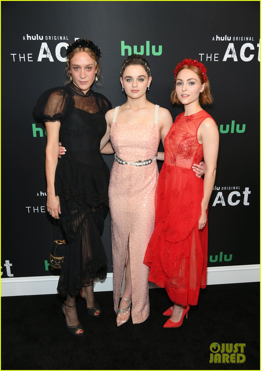 joey king patricia arquette the act nyc premiere 12