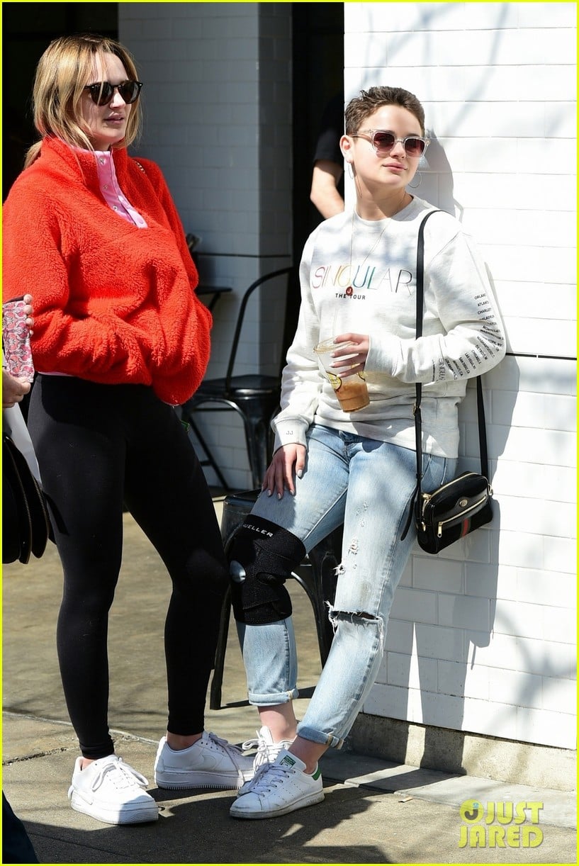 joey king lunch with sister hunter king 13