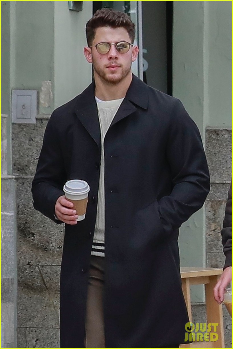 jonas brothers lunch in los angeles 38