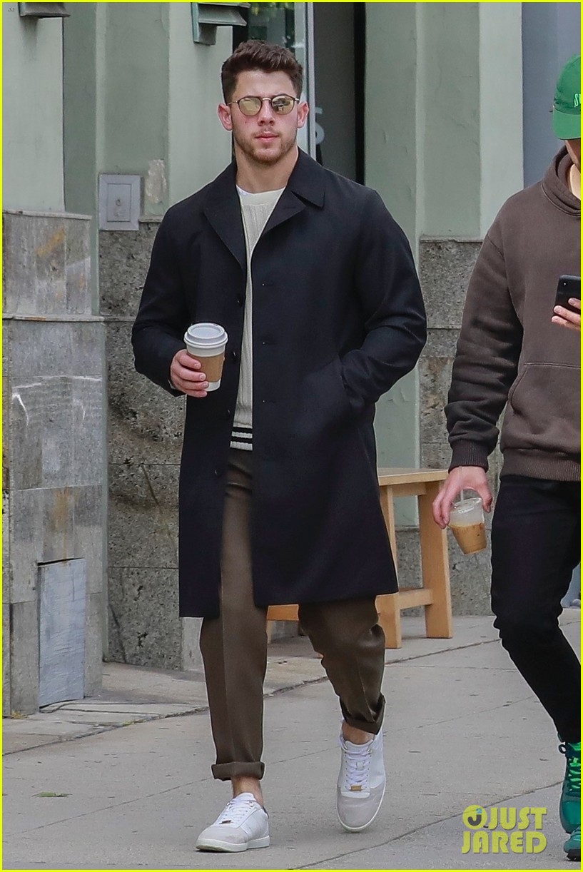 jonas brothers lunch in los angeles 41