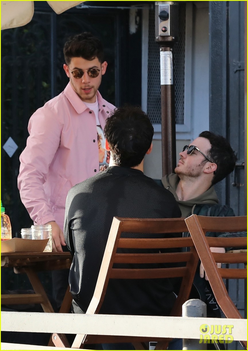 the jonas brothers and sophie turner step out for dinner at craigs 03