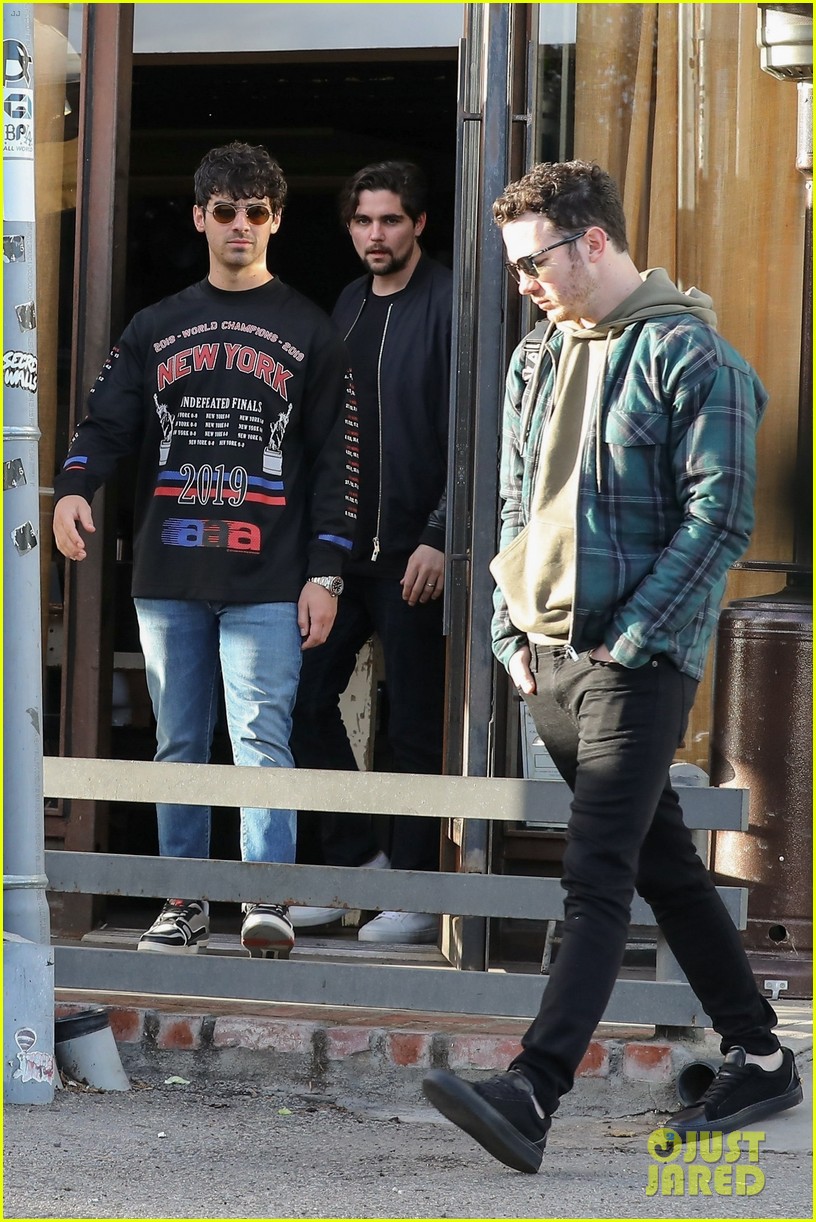 the jonas brothers and sophie turner step out for dinner at craigs 10