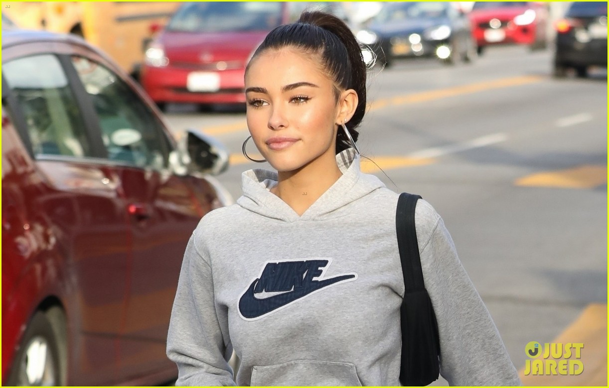madison beer hangs with her dad in la 06