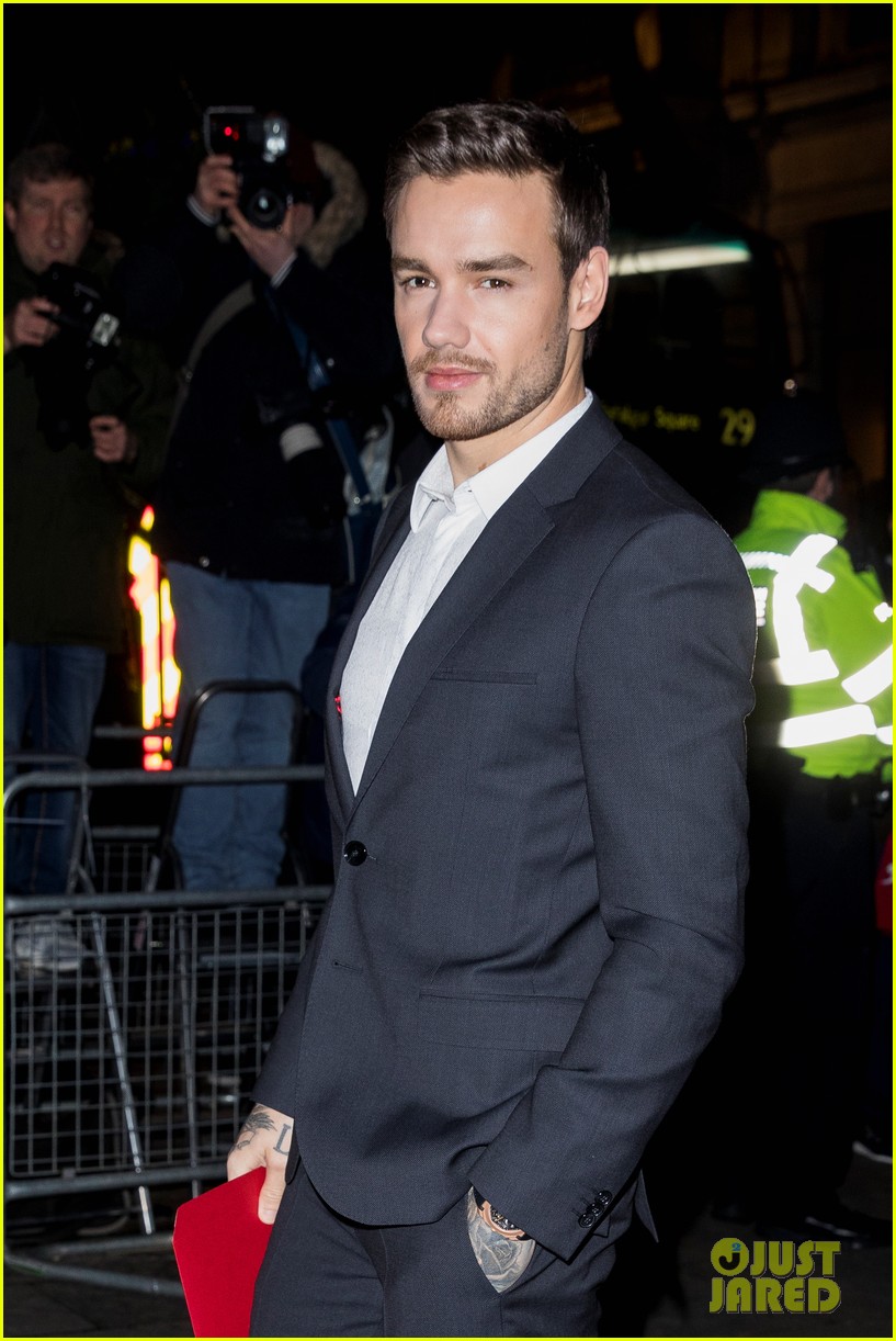 liam payne joins kate moss at portrait gala 02