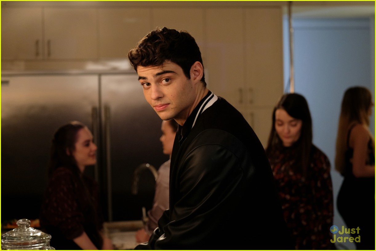 noah centineo date first look 02