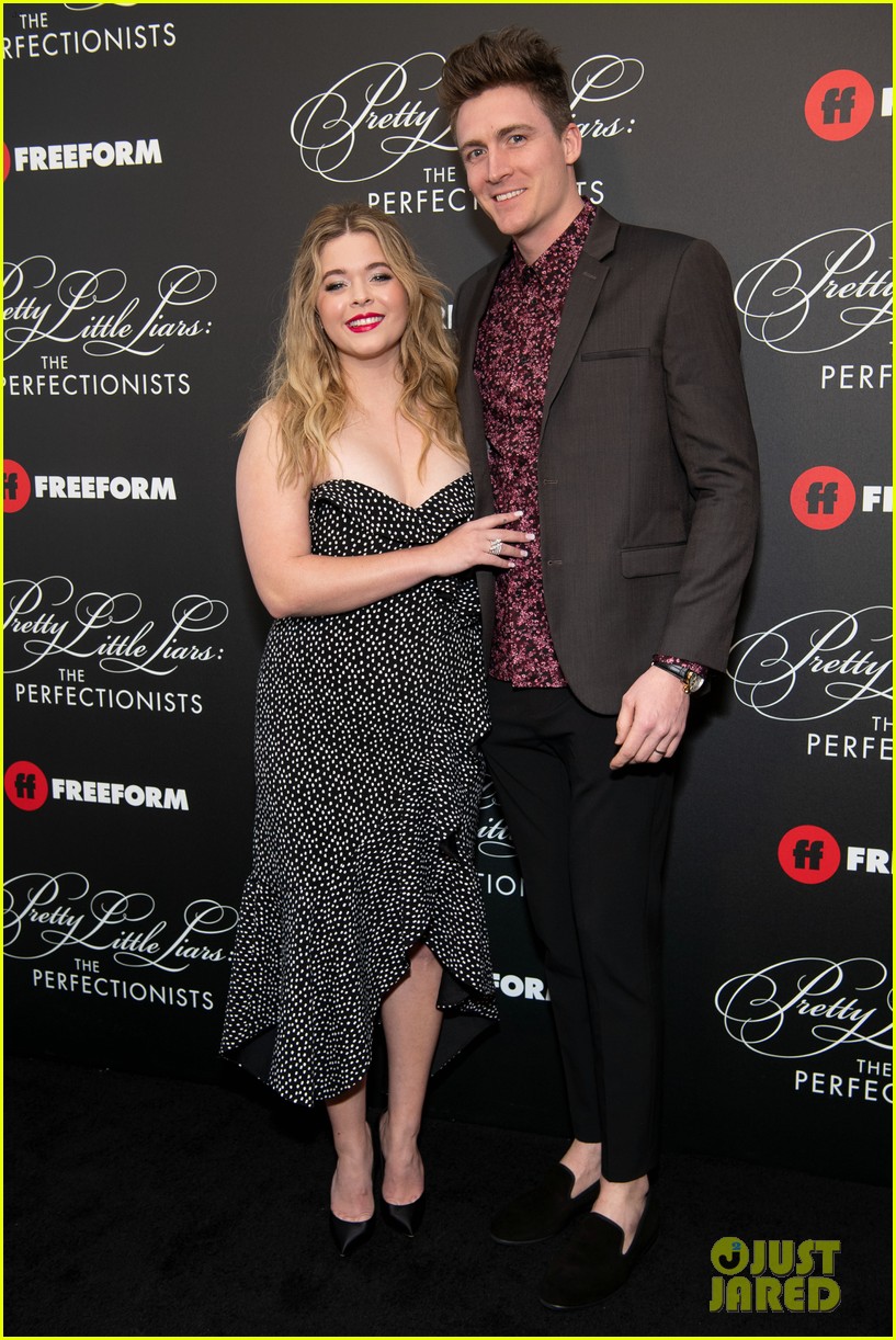 cast of pll the perfectionists stun at los angeles premiere 47