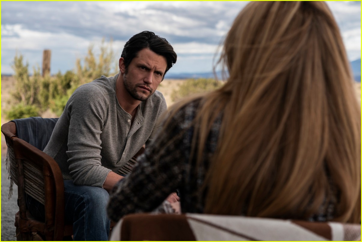 roswell new mexico liz and michael try to save isobel in tonights new episode 07
