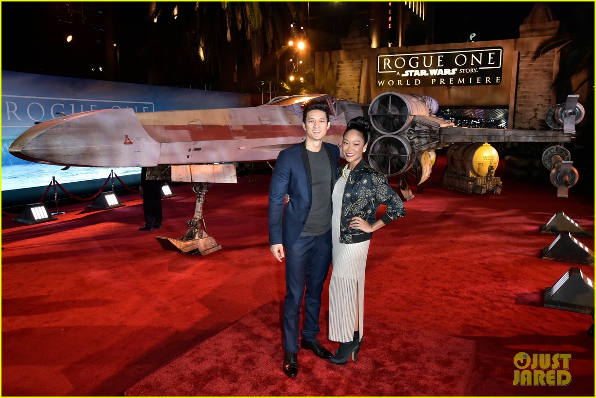 harry shum jr welcomes first child with wife shelby rabara 07