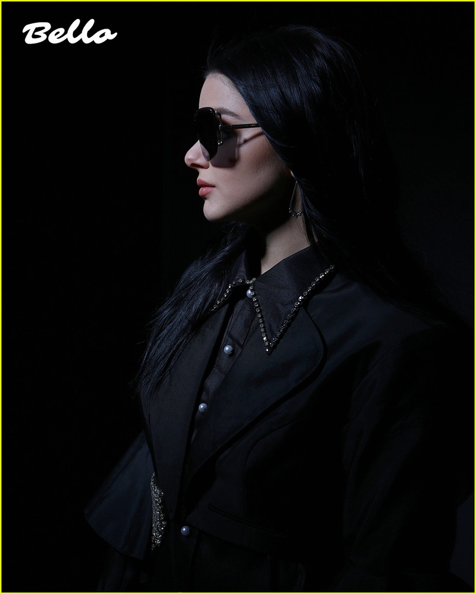 ariel winter pays homage to karl lagerfeld in new cover shoot 03