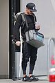 zac efron heads to physical therapy after tearing acl 06