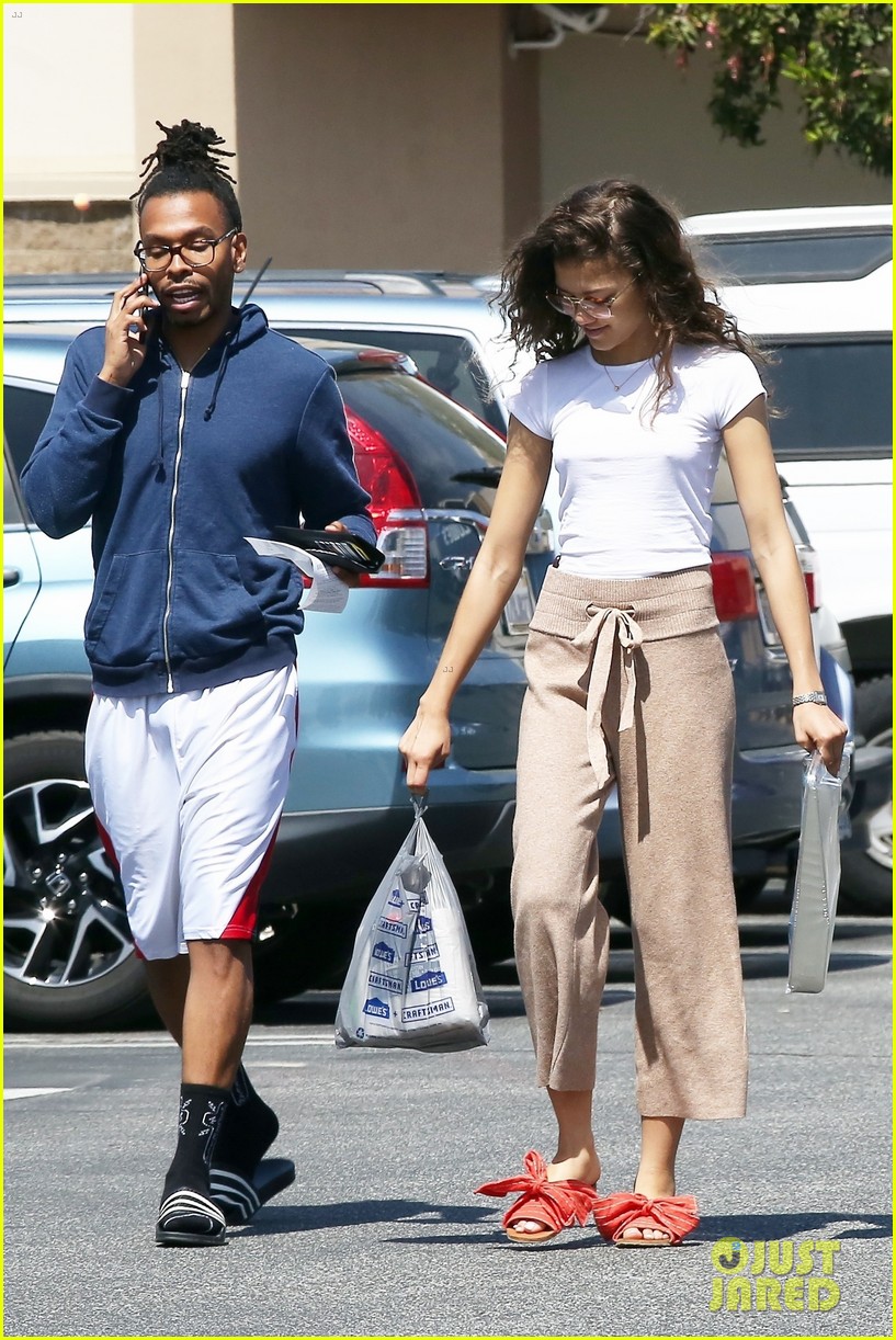 zendaya had a lot to say about this paparazzi moment 21